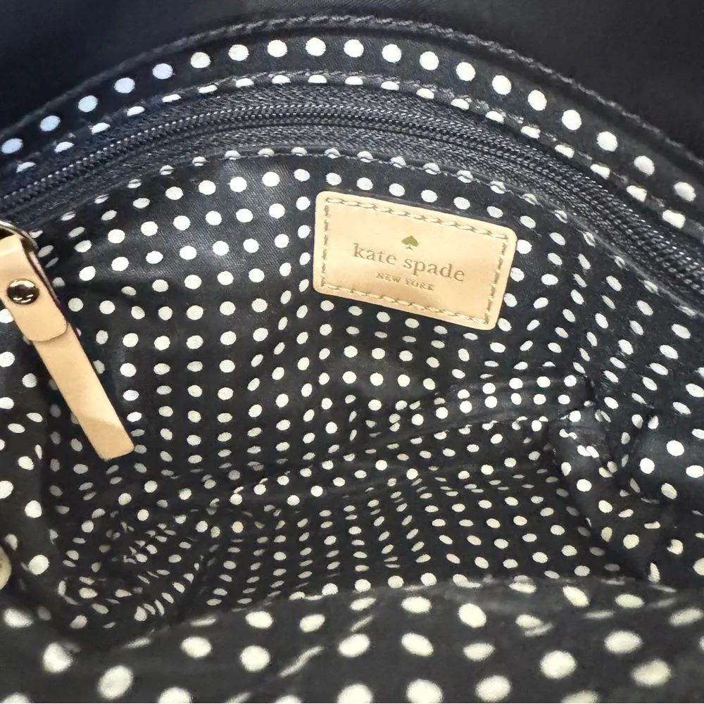 kate spade reposhing this